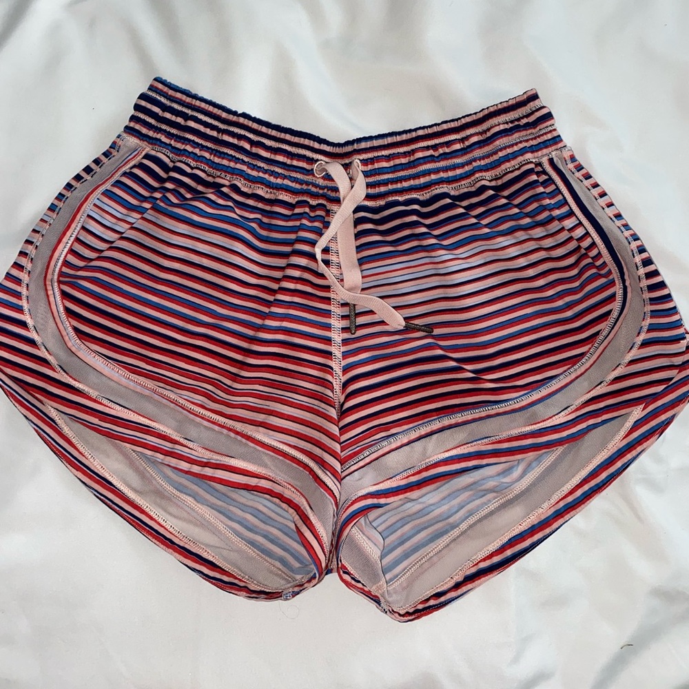LULULEMON HOTTY HOT STRIPED SHORTS